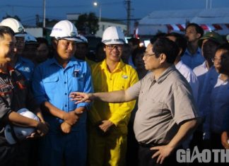 Thủ tướng đề nghị sớm hoàn thành cao tốc Vạn Ninh - Cam Lộ