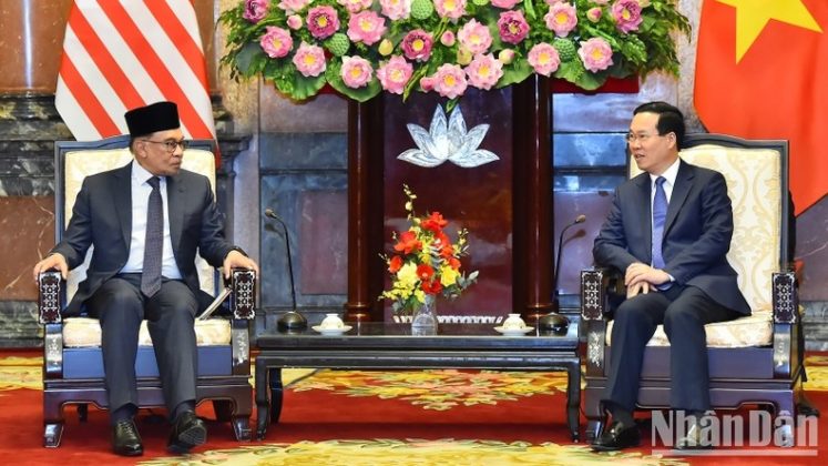 Chủ tịch nước V&otilde; Văn Thưởng tiếp Thủ tướng Malaysia Anwar Ibrahim tại Phủ Chủ tịch.