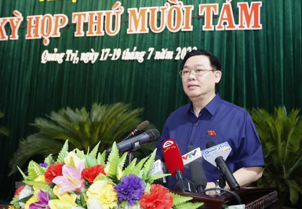 Chủ tịch Quốc hội Vương Đ&igrave;nh Huệ ph&aacute;t biểu chỉ đạo.
