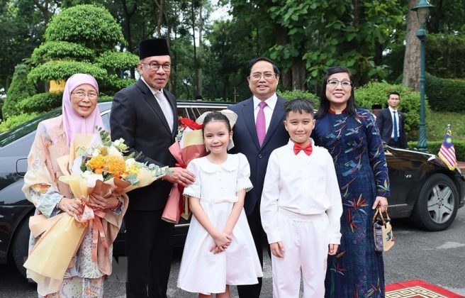 3 min 55 656x420 - Thủ tướng Phạm Minh Chính chủ trì Lễ đón Thủ tướng Malaysia