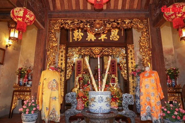 Đ&igrave;nh thờ.
