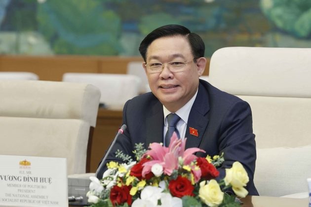 Chủ tịch Quốc hội Vương Đ&igrave;nh Huệ ph&aacute;t biểu.