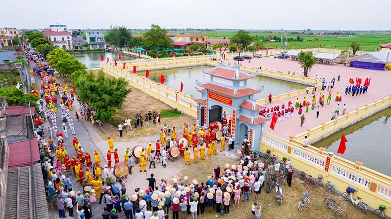 Khu lưu niệm đại danh y nhìn từ trên cao.