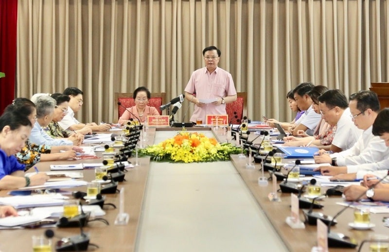 Bí thư Thành ủy Hà Nội Đinh Tiến Dũng phát biểu tại cuộc làm việc.