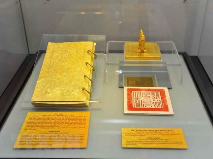 Những thư tịch cổ bằng vàng ròng của triều đại nhà Nguyễn Những thư tịch cổ bằng vàng ròng của triều đại nhà Nguyễn