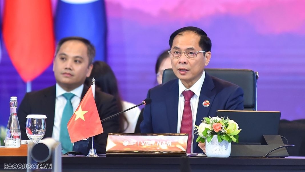 AMM-56: ASEAN và Đối tác - Quan hệ sâu sắc, mở rộng tiềm năng, hướng tới hòa bình, ổn định, phát triển bền vững AMM-56: ASEAN và Đối tác - Quan hệ sâu sắc, mở rộng tiềm năng, hướng tới hòa bình, ổn định, phát triển bền vững