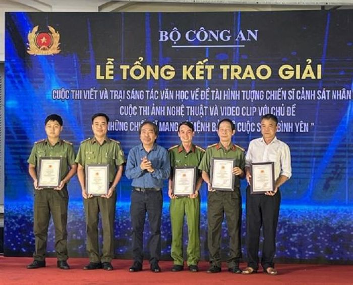Vẻ đẹp và sự thách thức