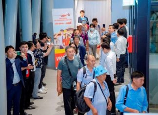 Chuyến bay quốc tế đầu tiên đến Nhà ga T2 – Cảng Hàng không quốc tế Phú Bài Chuyến bay quốc tế đầu tiên đến Nhà ga T2 - Cảng Hàng không quốc tế Phú Bài