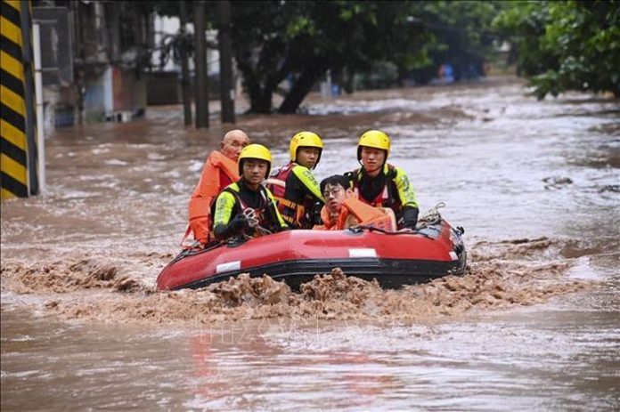 Ít nhất 15 người thiệt mạng do mưa lớn tại Trung Quốc Ít nhất 15 người thiệt mạng do mưa lớn tại Trung Quốc
