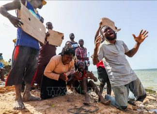 Tunisia tìm thấy trên 900 thi thể người di cư ngoài khơi