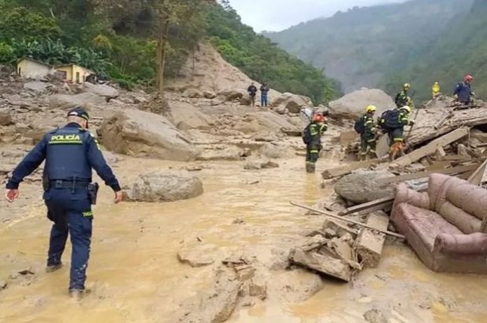 Colombia: Mưa lớn gây sạt lở đất khiến 14 người thiệt mạng Colombia: Mưa lớn gây sạt lở đất khiến 14 người thiệt mạng