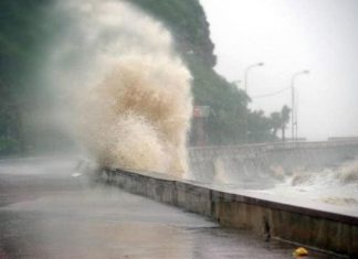 Những cơn bão dị thường về cường độ và quỹ đạo sẽ tập trung vào giữa mùa