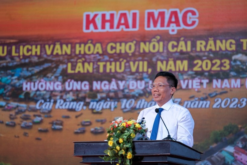 Ông Nguyễn Thực Hiện, Phó Chủ tịch UBND TP Cần Thơ phát biểu tại ngày hội