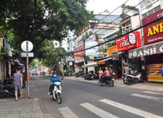 Học Lạc và giọng cười trào phúng của người Nam Kỳ - Tác giả: Nhà sử học Lê Văn Lan