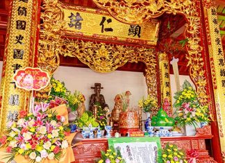 Cung rước thần tượng và khánh trạch nhà lưu niệm Đại danh y Đào Công Chính