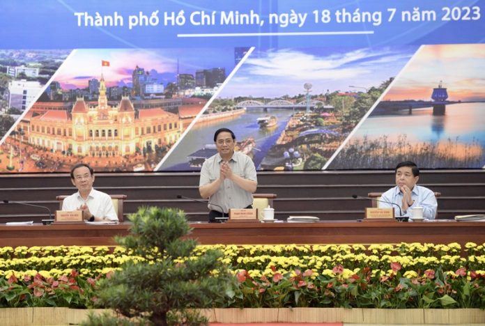 Phát triển vùng Đông Nam Bộ nhanh, bền vững, đi đầu trong đổi mới mô hình tăng trưởng, năng động, sáng tạo Phát triển vùng Đông Nam Bộ nhanh, bền vững, đi đầu trong đổi mới mô hình tăng trưởng, năng động, sáng tạo