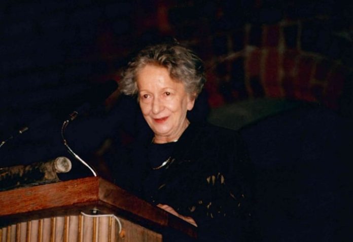Chất trào lộng trong thơ Wisława Szymborska - Tác giả: Hoàng Xuân Thường Chất trào lộng trong thơ Wisława Szymborska - Tác giả: Hoàng Xuân Thường