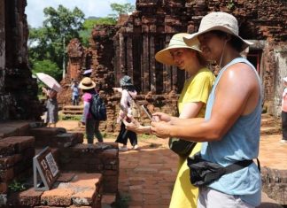 ‘Một chạm’ để hiểu di sản thế giới Mỹ Sơn 'Một chạm' để hiểu di sản thế giới Mỹ Sơn