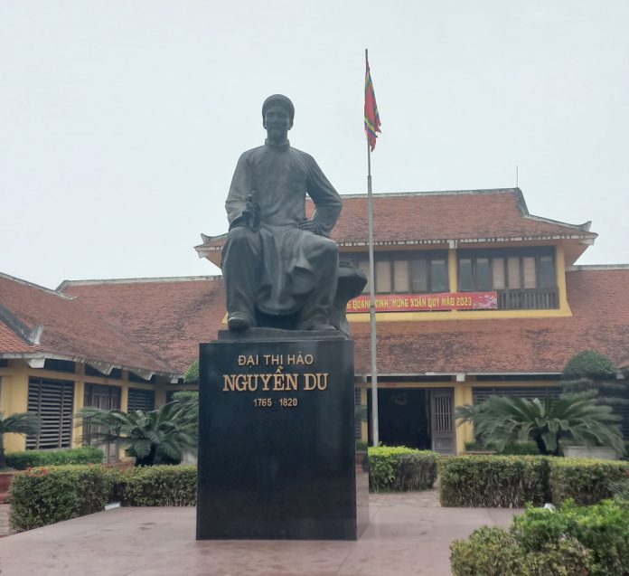 Đến thăm Khu lưu niệm Nguyễn Du