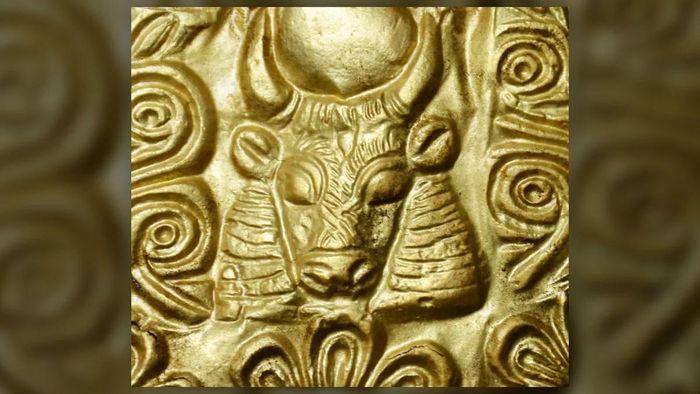 vong doi dau lam tu vang - Hé lộ bí mật từ những ngôi mộ chứa đồ vật bằng vàng và kim loại quý