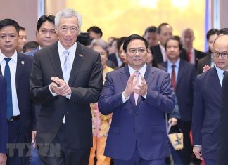 Thủ tướng Việt Nam và Singapore dự hội nghị thúc đẩy các dự án hợp tác