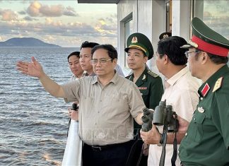 Thủ tướng: Cấp bách bảo vệ tính mạng, tài sản của người dân vùng sạt lở ĐBSCL