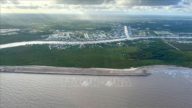 Khu vực bờ biển và đê biển tỉnh Sóc Trăng.