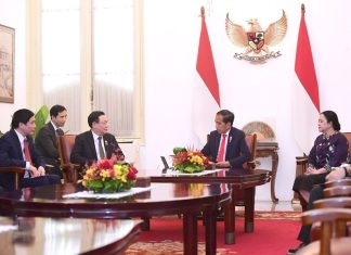 Chủ tịch Quốc hội tiếp xúc song phương tại Indonesia