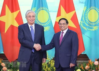 Thủ tướng Phạm Minh Chính hội kiến Tổng thống Kazakhstan