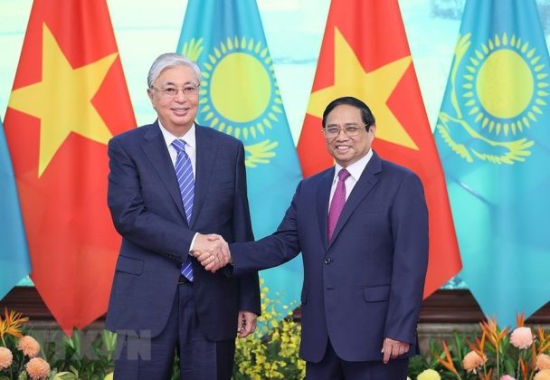 3 min 53 608x420 - Thủ tướng Phạm Minh Chính hội kiến Tổng thống Kazakhstan