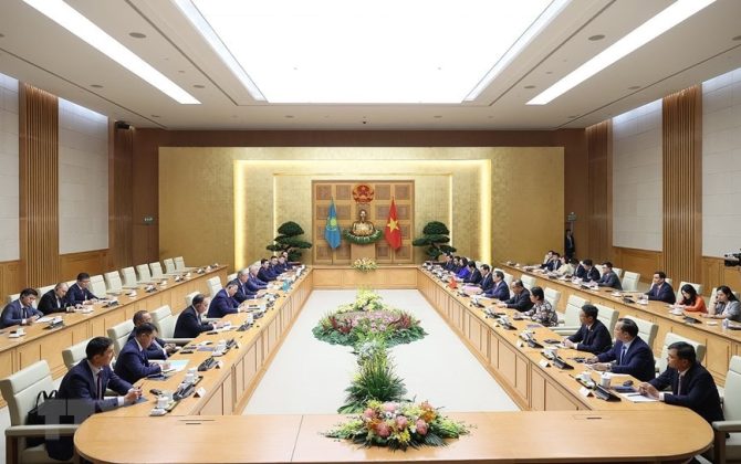 4 min 52 670x420 - Thủ tướng Phạm Minh Chính hội kiến Tổng thống Kazakhstan