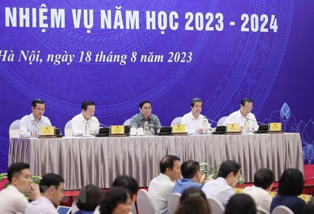 H&igrave;nh ảnh Thủ tướng Phạm Minh Ch&iacute;nh dự Hội nghị Tổng kết năm học 2022-2023 v&agrave; Triển khai Nhiệm vụ năm học 2023-2024.