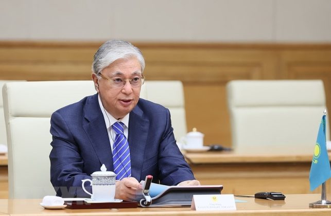 6 min 38 643x420 - Thủ tướng Phạm Minh Chính hội kiến Tổng thống Kazakhstan