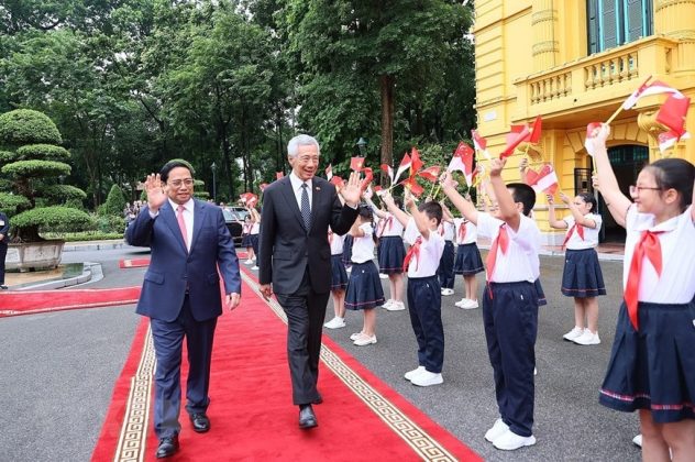 7 min 39 632x420 - Thủ tướng Phạm Minh Chính chủ trì lễ đón Thủ tướng Singapore