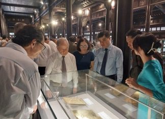 Chiêm ngưỡng nhiều cổ vật quý hiếm được trưng bày tại bảo tàng lâu đời xứ Huế