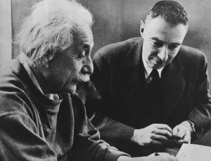 Oppenheimer – Người đàn ông bí ẩn phát minh ra bom nguyên tử - Kỳ 1 Oppenheimer – Người đàn ông bí ẩn phát minh ra bom nguyên tử - Kỳ 1