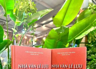 Trao tặng sách “Nhà văn Lê Lựu – Văn chương và số phận” – Tác giả: Nhà báo Trần Mai Chi Trao tặng sách “Nhà văn Lê Lựu - Văn chương và số phận” - Tác giả: Nhà báo Trần Mai Chi