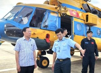 Bí thư và Chủ tịch TP.HCM đi trực thăng khảo sát quy hoạch Bí thư và Chủ tịch TP.HCM đi trực thăng khảo sát quy hoạch