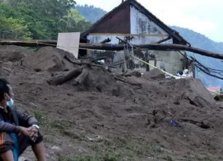 Clip: Động đất 7.1 độ Richter tại Bali, Indonesia