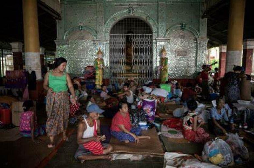 Nguoi dan Myanmar duoc so tan len cac khu vuc cao hon de tranh lu min - Lũ lụt và sạt lở đất ở Myanmar khiến 40.000 người phải sơ tán