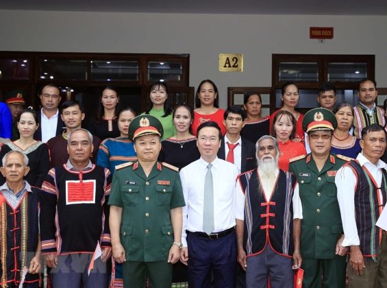 19 565x420 - Chủ tịch nước Võ Văn Thưởng thăm Binh đoàn 15 ở Gia Lai