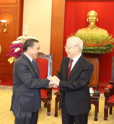 2 min 35 387x420 - Tổng Bí thư Nguyễn Phú Trọng tiếp Đại sứ Lào đến chào từ biệt