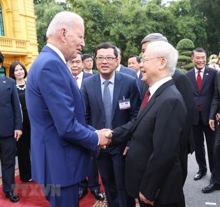 3 min 10 448x420 - Lễ đón Tổng thống Hoa Kỳ Joe Biden thăm cấp Nhà nước tới Việt Nam