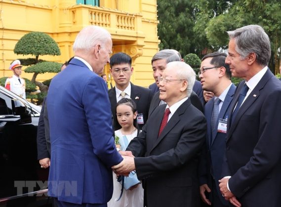 4 min 11 569x420 - Lễ đón Tổng thống Hoa Kỳ Joe Biden thăm cấp Nhà nước tới Việt Nam