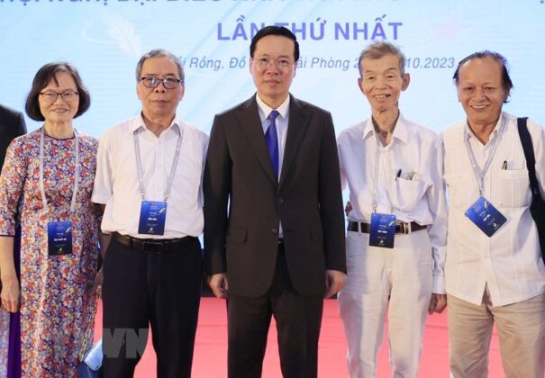 5 min 53 605x420 - Chủ tịch nước dự Hội nghị Đại biểu Nhà văn Lão thành Việt Nam
