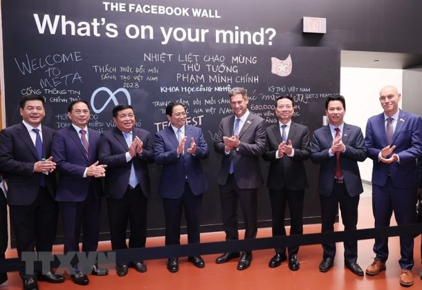 8 min 15 610x420 - Thủ tướng Phạm Minh Chính thăm Công ty NVIDIA, Synopsys và META