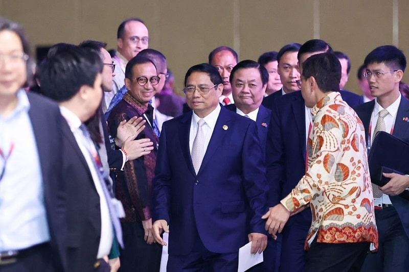 Cộng đồng doanh nghiệp ASEAN chào đón Thủ tướng Phạm Minh Chính. 