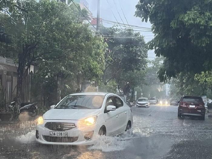 Mot so tuyen duong tai quan Hai Chau ngap lenh lang min - Đà Nẵng: Giải 'bài toán' ngập lụt vào mùa mưa