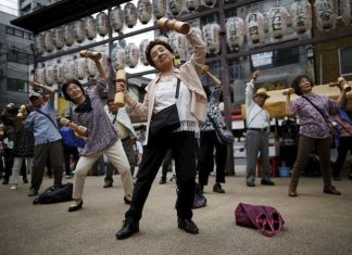 Cứ 10 người Nhật Bản có 1 người từ 80 tuổi trở lên