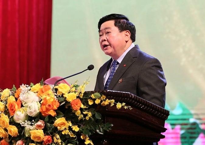 PGS.TS, Nhà văn Nguyễn Thế Kỷ, Chủ tịch Hội đồng Lý luận, phê bình văn học, nghệ thuật Trung ương trình bày diễn văn tại buổi lễ.
